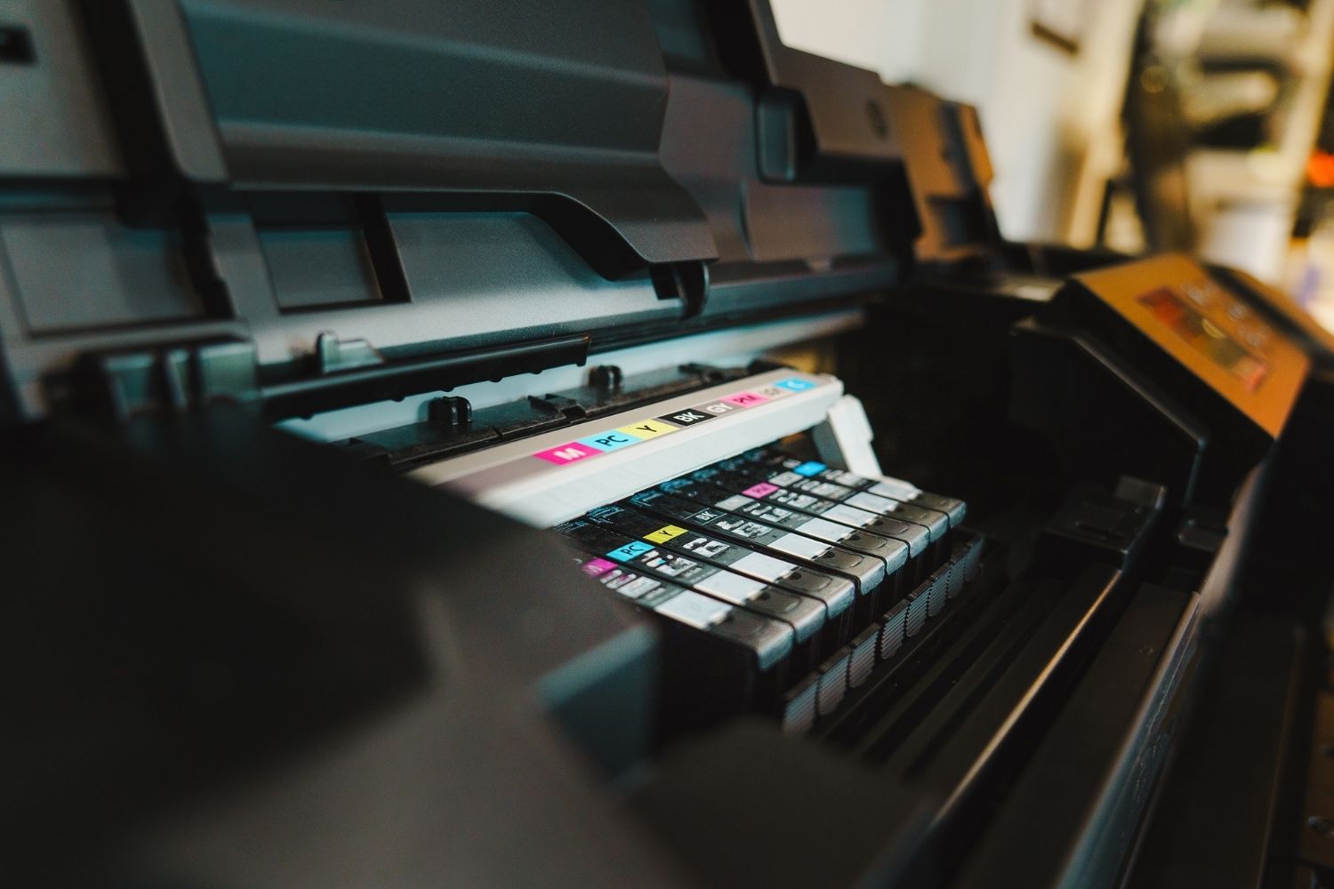 Print Ink Compatibility Guide: Eco-Solvent, Latex, and UV